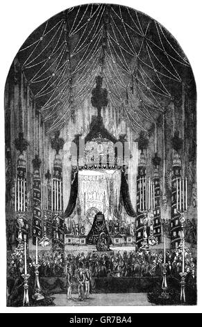 Le Maréchal Arthur Wellesley, 1er duc de Wellington, soldat et homme d'anglo-irlandais, et l'une des principales personnalités politiques et militaires de la Grande-Bretagne du xixe siècle en chapelle ardente dans la Cathédrale de St Paul, après sa mort le 4 septembre 1852. Banque D'Images