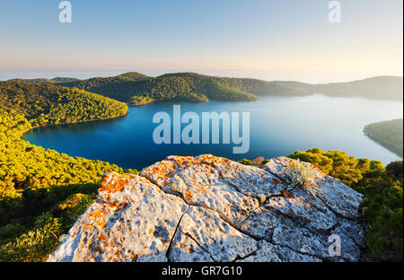 Magnifique paysage de lacs dans le Parc National de Mljet Banque D'Images