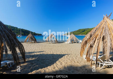 Plage de sable fin de Saplunara sur île de Mljet Banque D'Images