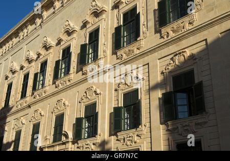 Façade baroque de l'Auberge de Castille, le Bureau du Premier Ministre, La Valette, Malte Banque D'Images