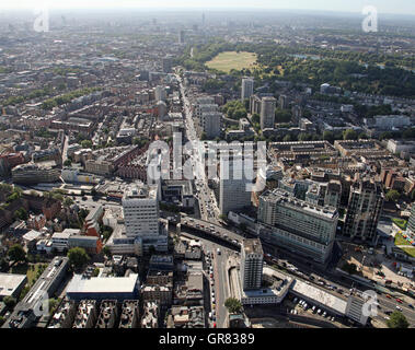Vue Aérienne Vue vers le sud sur la A5 Edgware Road, Londres à partir de l'A4 à Hyde Park Corner, UK Banque D'Images