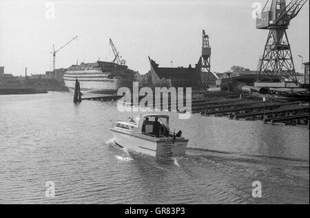 Schichau Shipbuilding Bremerhaven Banque D'Images