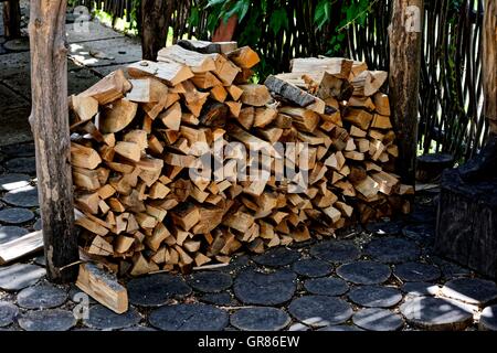 Pile de bois de chauffage Banque D'Images