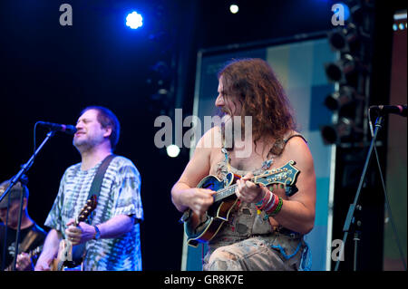 Kiel, Allemagne, June 25, 2015 Rockgrass-Band américain Bugo vivent sur la Semaine de Kiel 2015 Banque D'Images