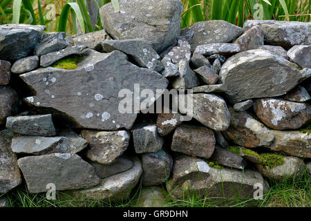 Section d'un mur de pierres sèches rurales dans Carrowenagh, comté de Donegal. ©George Sweeney/Alamy Banque D'Images