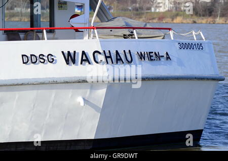 Bateau d'Excursion La Ddsg Blue Danube Wachau sur le Danube à Vienne Banque D'Images