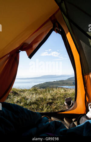 Vue de l'intérieur tente à son échelle de Raasay, Ile de Skye, Ecosse, Royaume-Uni Banque D'Images