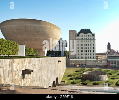 Albany, New York, USA. Septembre, 4,2016. Vue depuis l'Empire State Plaza à vers Lancaster Street Banque D'Images