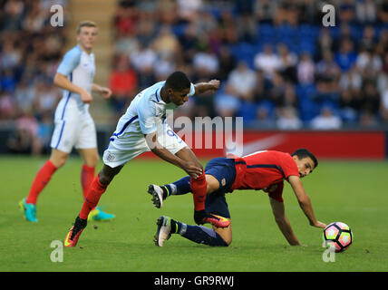 L'Angleterre Marcus Rashford en action au cours de l'UEFA Euro 2017 Moins de 21 ans match de qualification à la communauté Stadium, Colchester. Banque D'Images