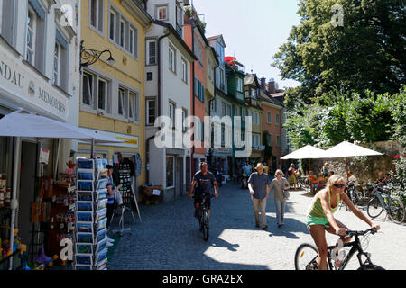 Rue étroite, Lindau, souabe, Bavière, Allemagne, Europe Banque D'Images