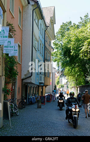 Rue étroite, Lindau, souabe, Bavière, Allemagne, Europe Banque D'Images