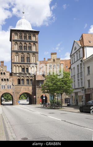 Burgtor, porte du château, ville hanséatique de Lübeck, Site du patrimoine mondial de l'Schleswig-Holstein, Allemagne, Europe Banque D'Images