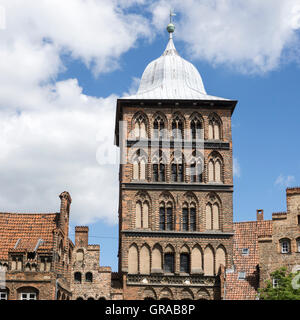 Burgtor, porte du château, ville hanséatique de Lübeck, Site du patrimoine mondial de l'Schleswig-Holstein, Allemagne, Europe Banque D'Images