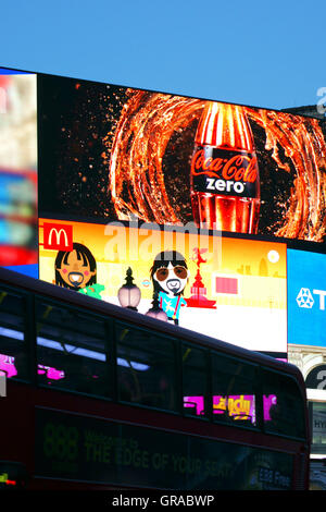 Billboard Piccadilly Circus Banque D'Images