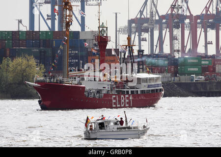 Port de Hambourg, Anniversaire, défilé d'arrivée de l'Elbe à lège 1 Banque D'Images