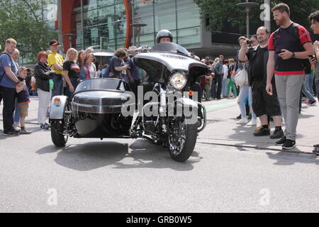 Hanburg Harley Days Ride dans à l'Mönckebergstreet Banque D'Images
