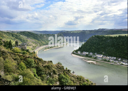 Le Rhin avec Château Katz et vue sur les rochers de Lorelei, Vallée du Haut-Rhin moyen, Allemagne Banque D'Images