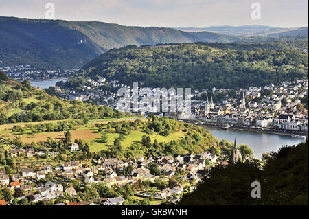 La courbure de la rivière du Rhin, Vue Panoramique de la ville de Boppard, à proximité, la Vallée du Haut-Rhin moyen, Allemagne Banque D'Images