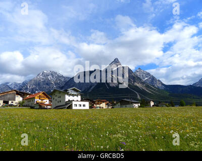 Ehrwald au Tyrol, Autriche Banque D'Images