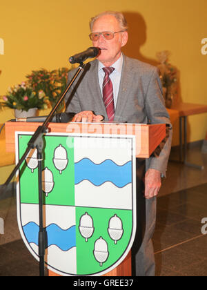 Légende Gustav-Adolf Schur Täve vélo lors d'une cérémonie en l'honneur de son 85e anniversaire à Biederitz Banque D'Images