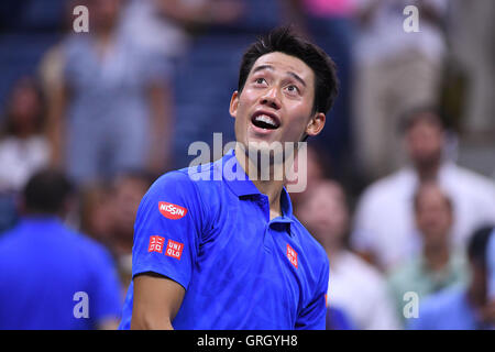 Flushing Meadows, New York, USA. 07Th Nov, 2016. US Open Tennis Championships, mens des célibataires quart de finale. Kei Nishikori (JPN) célèbre sa victoire sur Andy Murray : Action Crédit Plus Sport/Alamy Live News Banque D'Images