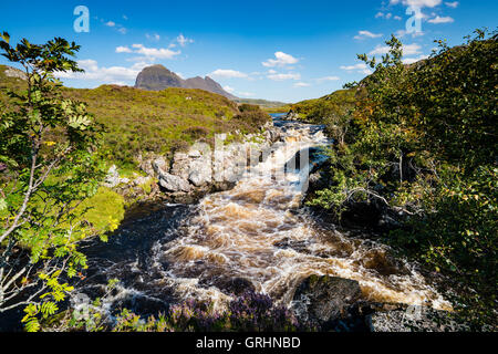 Vue sur montagne , Assynt Suilven à Sutherland, Highland, Ecosse, Royaume-Uni Banque D'Images