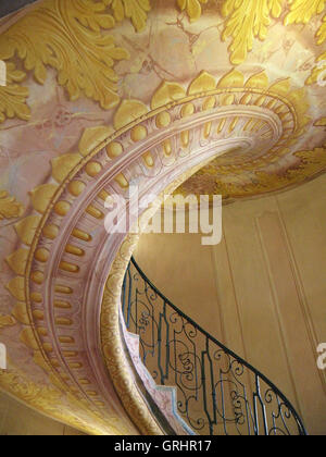 Bel escalier à vis en Abbaye de Melk, Autriche Banque D'Images