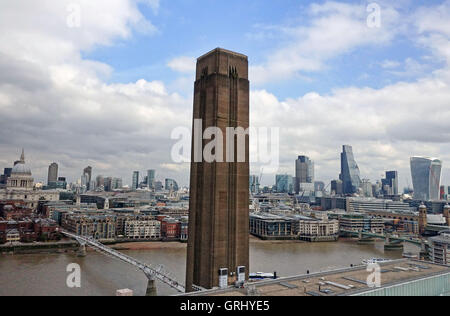 Ville de Londres vu de l'affichage de l'interrupteur Chambre galerie Tate Modern gallery Banque D'Images