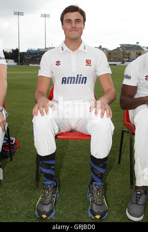 Michael Comber de Essex, montre son meilleur tenue appropriée pour appuyer sur day - Essex CCC Appuyez sur Jour à la Ford County Ground, Chelmsford, Essex - 03/04/12 Banque D'Images