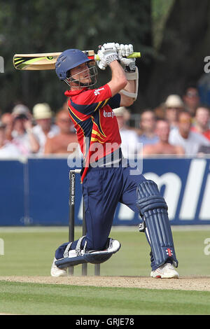 James Foster en action au bâton d'Essex - Essex Eagles contre les Pays-Bas - Clydesdale Bank 40 au cricket, le parc du château de Colchester - 19/08/12 Banque D'Images