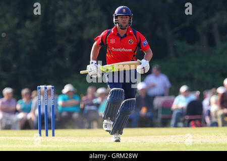 Mark Pettini en action au bâton d'Essex - Derbyshire Falcons vs Essex Eagles - Yorkshire Bank YB40 Cricket à Highfield, poireau Cricket Club - 09/06/13 Banque D'Images