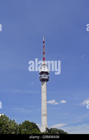 Antenne television broadcast tower. Tour de télévision. Banque D'Images