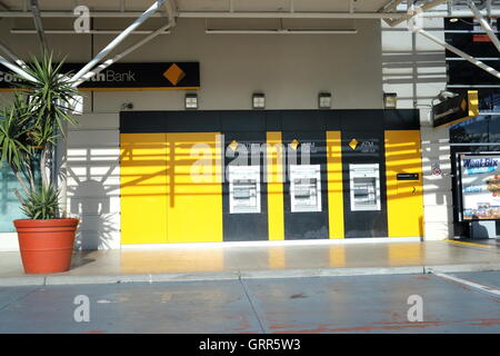 L'une des plus grandes banque australienne, Commonwealth Bank à Dandenong Plaza Victoria Australie Banque D'Images