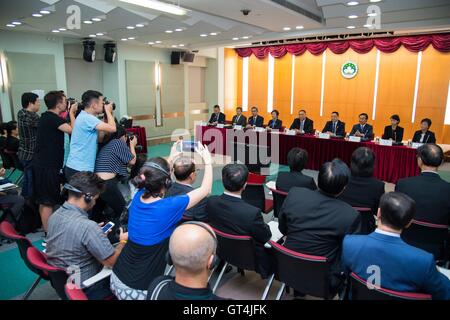 Macao, Chine. Sep 8, 2016. Macao dévoile son premier plan de cinq ans à Macao, Chine du sud, le 8 septembre 2016. Le plan définit des objectifs de développement global de la région administrative spéciale (RAS), en se concentrant sur la vie des citoyens et de l'économie diversifiée de Macao. © KA Kam Cheong/Xinhua/Alamy Live News Banque D'Images