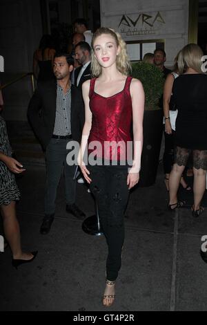 New York, NY, USA. 05Th Sep 2016. Elena Kampouris assiste à 'Katie Holmes avec TAO Group dévoilent l'Avra Madison" le 8 septembre 2016 à New York. Crédit : Diego Corredor Punch/media/Alamy Live News Banque D'Images