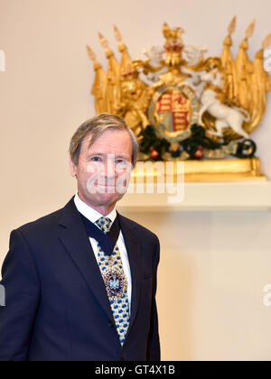 Hong Kong, . Sep 9, 2016. Le maire de la ville de Londres, de l'échevin le Seigneur Mountevans, répond à la presse locale à l'Amirauté du consulat britannique.Le Maire est sur Hong Kong pour les réunions d'affaires en insistant sur la ville de Londres est encore ouverte pour faire des affaires dans un environnement post Brexit. © Jayne Russell. Credit : Jayne Russell/ZUMA/Alamy Fil Live News Banque D'Images