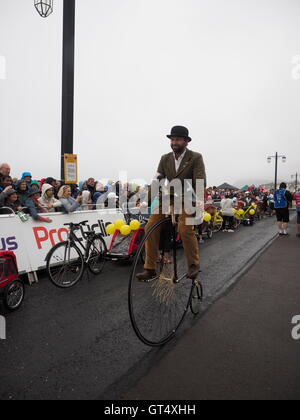 London, UK. Sep 9, 2016. Début de la à Sidmouth The Haytor Étape du Tour of Britain Procession de vintage des vélos à Velo Vintage Club avant le début de course. Crédit : Anthony Collins/Alamy Live News Banque D'Images