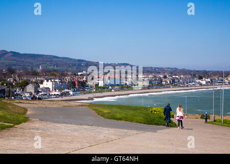 Une vue sur la plage, dans la station balnéaire de Bray dans le comté de Wicklow, Irlande Banque D'Images