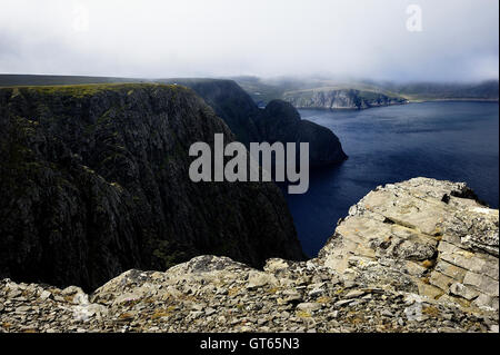 Au milieu de l'été sea mist à Nordkapp Banque D'Images