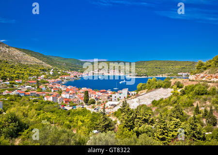 Île de Vis bay vue panoramique, Dalmatie, Croatie Banque D'Images