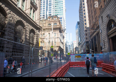 George Street Sydney les routes fermées à la circulation pendant la construction de la CBD light rail rail,l'Australie Banque D'Images