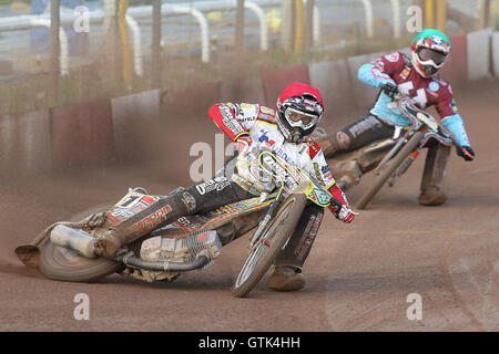 1 La chaleur : Leigh Adams (rouge) et Adam Shields (vert) - Swindon Robins vs Lakeside Hammers - Sky Sports Ligue élite Speedway à Abbey Stadium - 28/05/09 Banque D'Images