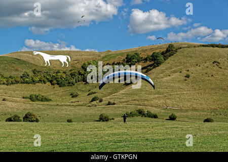 White Horse at Westbury avec ailes volantes Banque D'Images