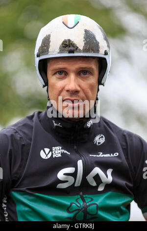 Bristol, Royaume-Uni, 10 septembre 2016. Tour de France 2016 - Étape 7a : Individual Time Trial. Nicholas Roche (Team Sky) avant le début de la 16.0km contre-la-montre individuel à Bristol. Roche a terminé 8e avec un temps de 18 minutes 42 secondes. Credit : Clive Jones/Alamy Live News Banque D'Images