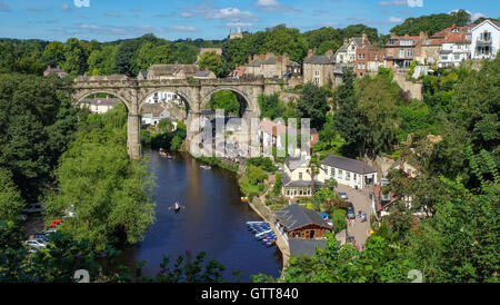 Avec le viaduc de Knaresborough Banque D'Images