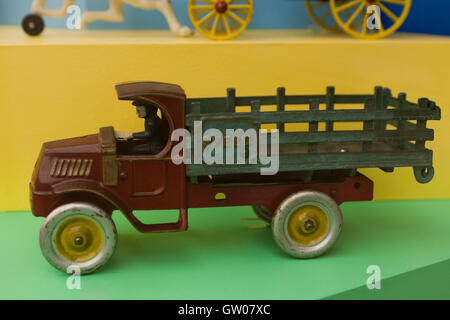 Camion vitesse die cast iron toy, vers 1920 - USA Banque D'Images