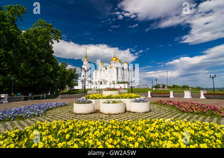 Cathédrale de la Dormition ou Cathédrale de l'Assomption et clocher de Vladimir, en Russie. Anneau d'or. Il fait partie de l'UNESCO Banque D'Images