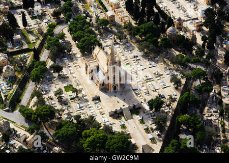 Vue aérienne du cimetière Santa Maria Addolorata, Paola, Malte Banque D'Images