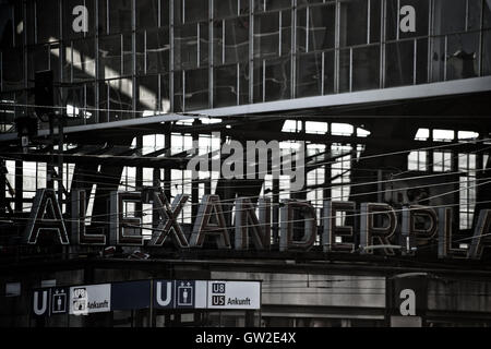 La station de métro Place Alexander Banque D'Images