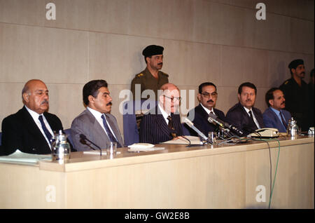 Bagdad, Irak -- Izzat Ibrahim al-Douri à Bagdad à la tête du comité des élections des années 1990. Banque D'Images